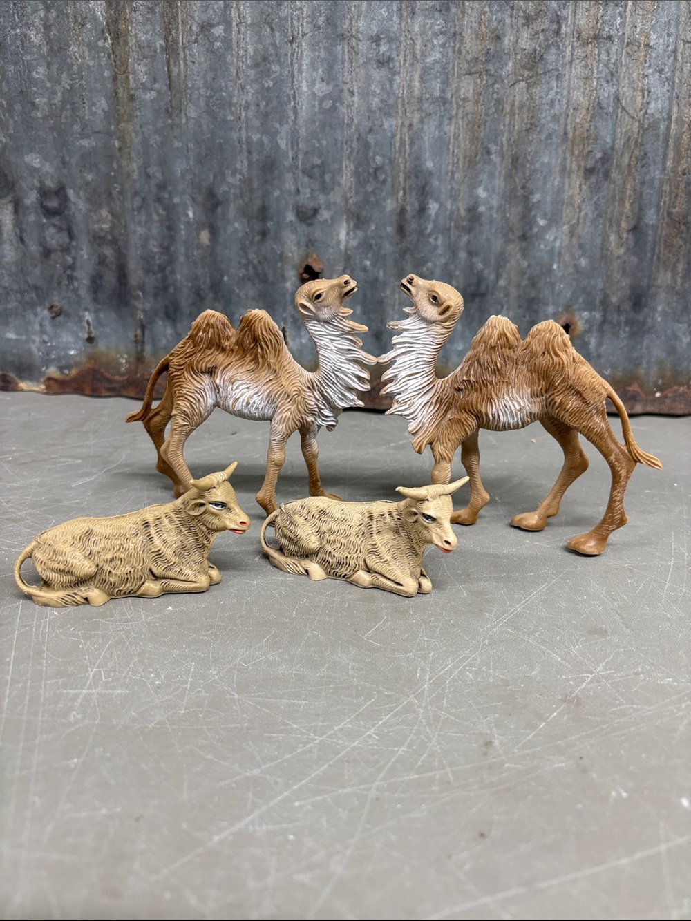 Fontanini Italy hard plastic/polymer nativity camel and ox/cattle figurine